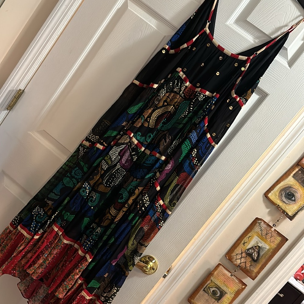 Stunning VERB dress with added sequins and a beautiful arty design - Picture 6 of 7